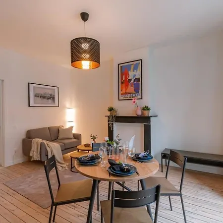 Huswell - Spacious And Warmly Furnished Daire *